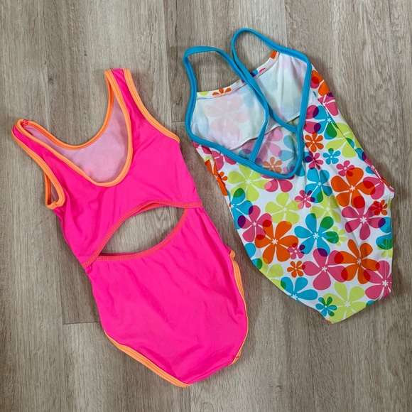 Two Girls Bathing Suits - Picture 2 of 8